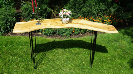 Stehtisch Gurkenmagnolie