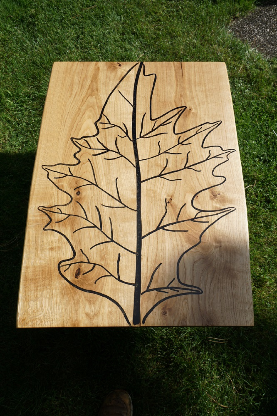 oak leaf-coffeetable