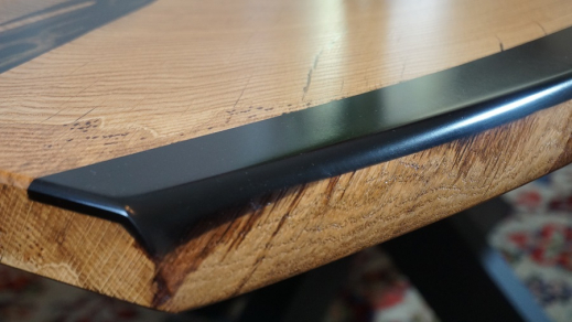 Eckendetail Couchtisch