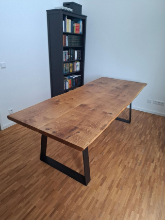 oak dining table
