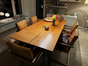 oak dining table in two pieces (Foto: Karsten Müller)