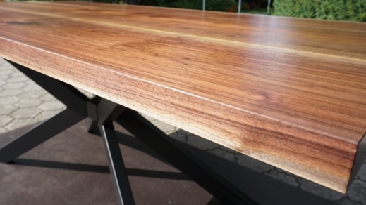 Walnut dining table handcrafted by Patrick Herrmann unique tables & lumberyard in Stuttgart-Germany