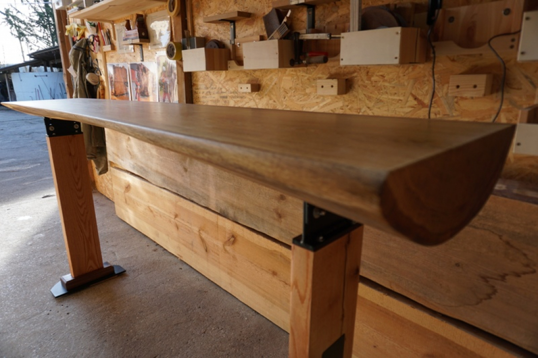 Unique oak trunk Bar Counter