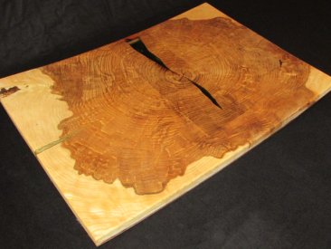 Wandbild aus Esche Massivholz mit Epoxidharzfüllung