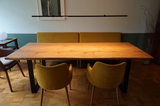 oak dining table