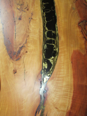 Detail pear coffee table