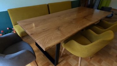 oak dining table